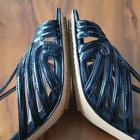 Joan David Patent Leather Strappy Peep Toe T Srap Stiletto Heel Sandal Retro 6.5 - Picture 10 of 13